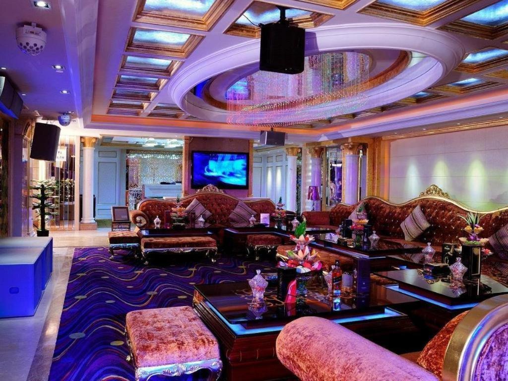Eurasia Convention International Hotel Wuhan Exterior photo