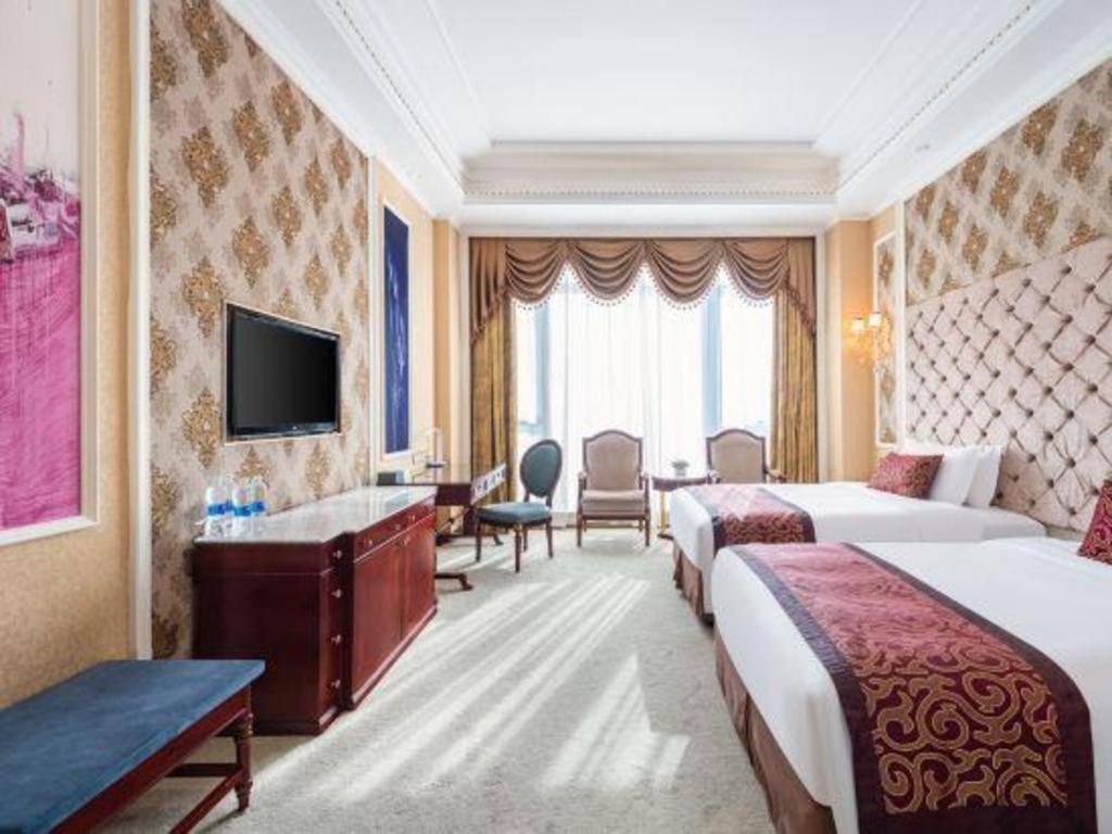 Eurasia Convention International Hotel Wuhan Exterior photo