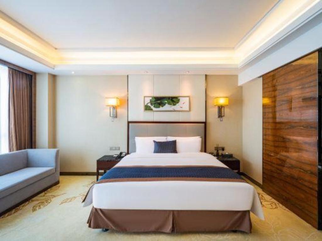 Eurasia Convention International Hotel Wuhan Exterior photo