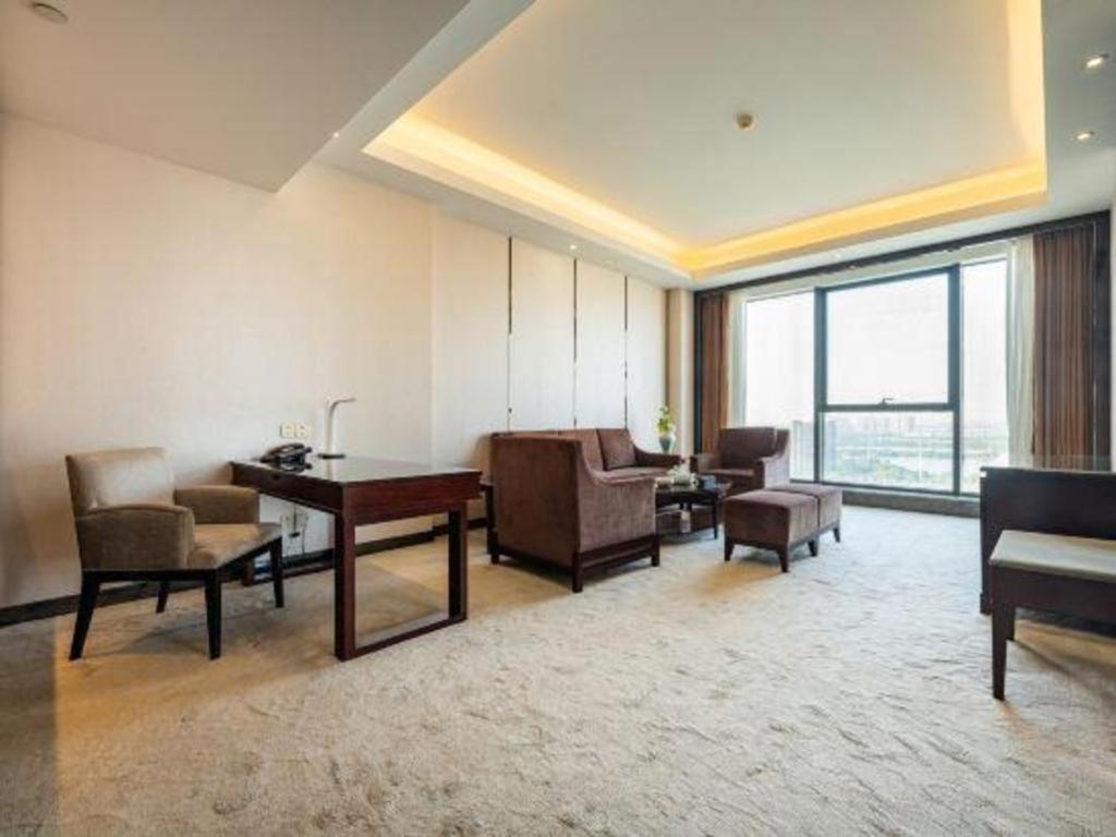 Eurasia Convention International Hotel Wuhan Exterior photo